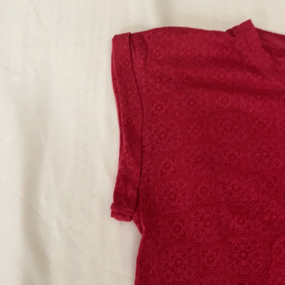 Women Gap Printed Top Size Medium Red - Picture 4 of 11